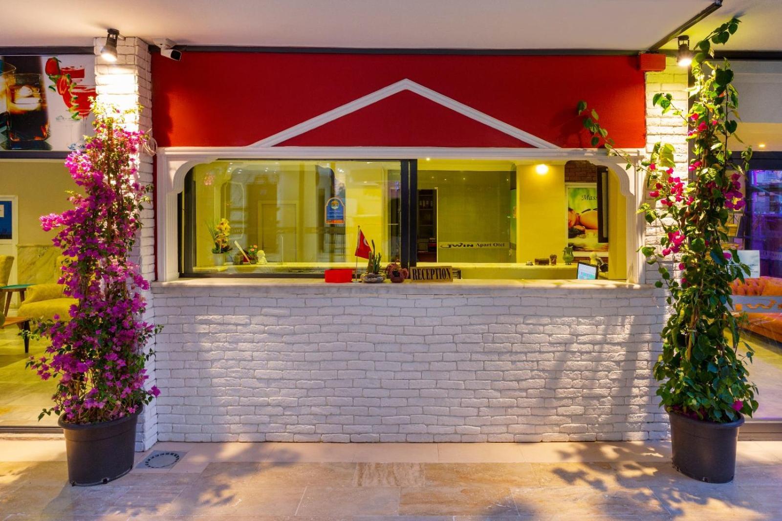 Twin Apart Hotel Аланя Екстериор снимка